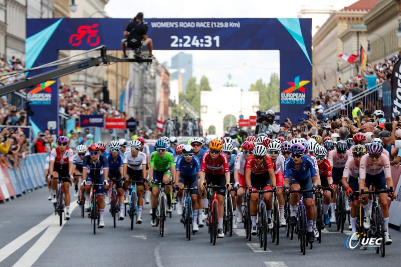 European Championships Munich 2022 - 2022 UEC Road Elite European Championships - Women's Road Race - 21/08/2022 - Scenery - Peloton - photo Ivan Benedetto/UEC/SprintCyclingAgency?2022